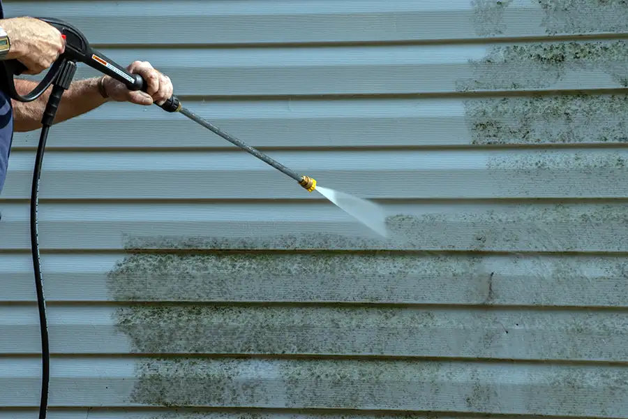 River Cities Seamless Gutters - power washing services - Granite City, IL Metro East