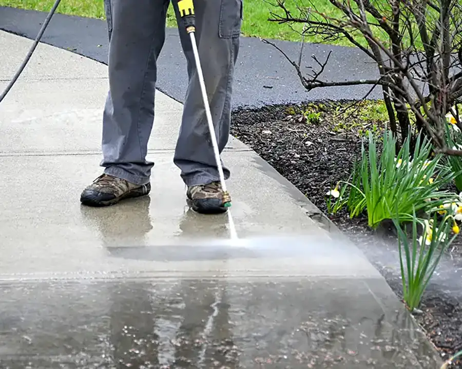 River Cities Seamless Gutters - power washing sidewalks - Granite City, IL Metro East
